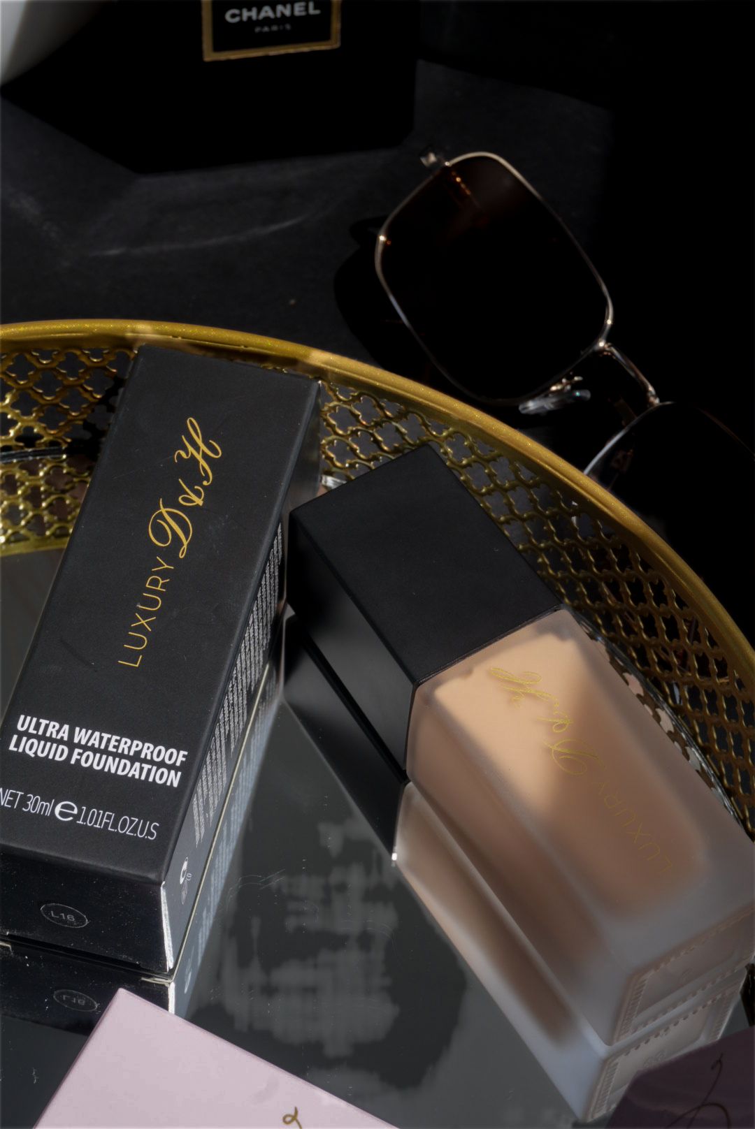 Velvet — Ultra Foundation by D&H